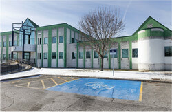 The neutral zones outside the police stations allow Gatineau residents to facilitate exchanges in a secure location with 24-hour surveillance. Photo: Service de police de la Ville de Gatineau Website.